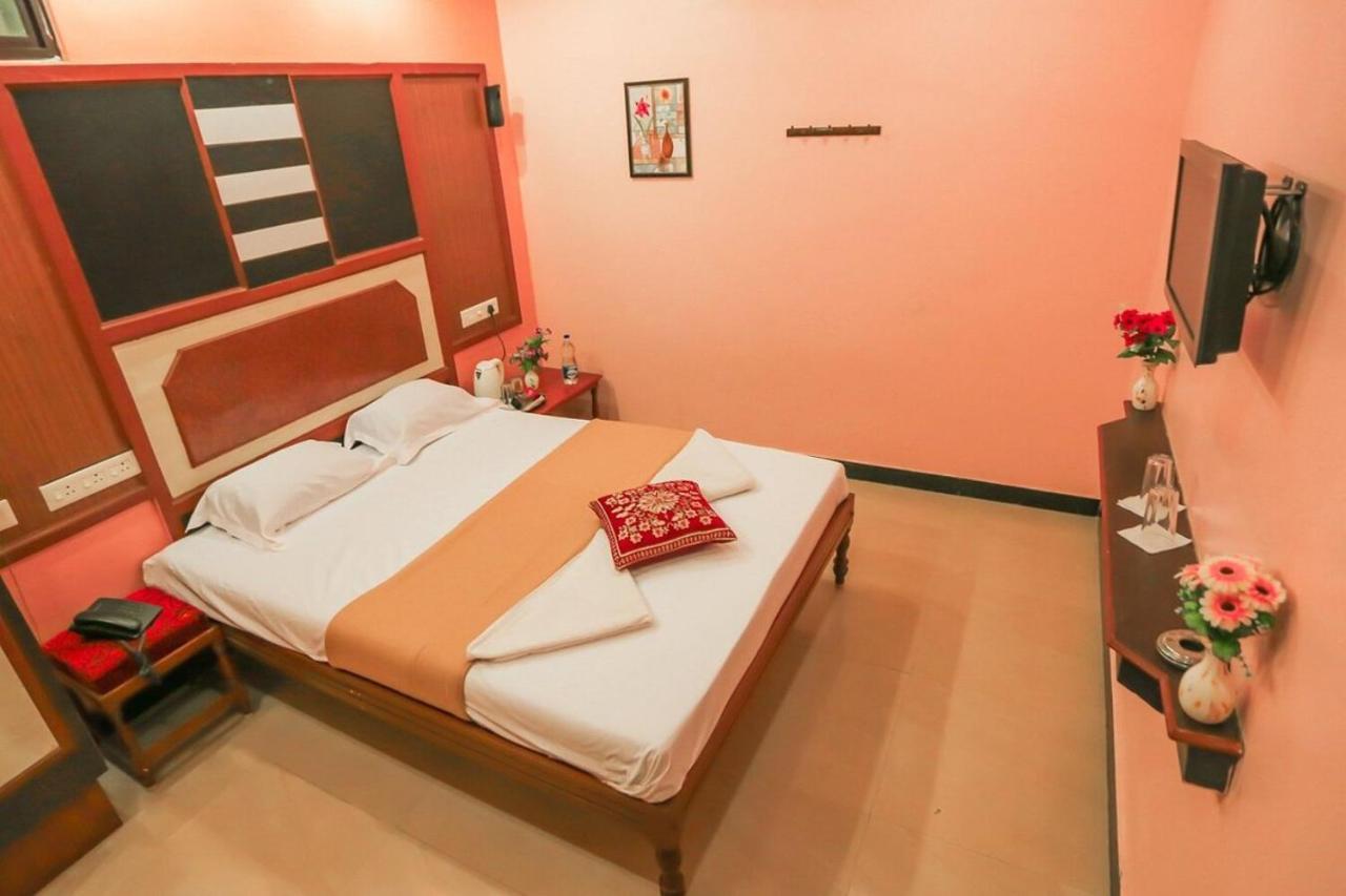 Hotel Gnana Srm Residecny Pondicherry Esterno foto