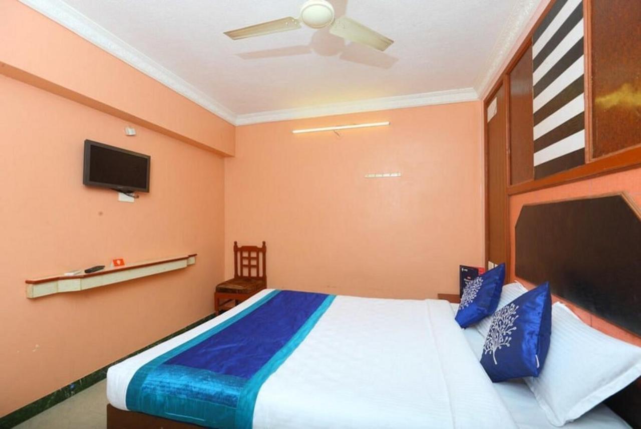 Hotel Gnana Srm Residecny Pondicherry Esterno foto